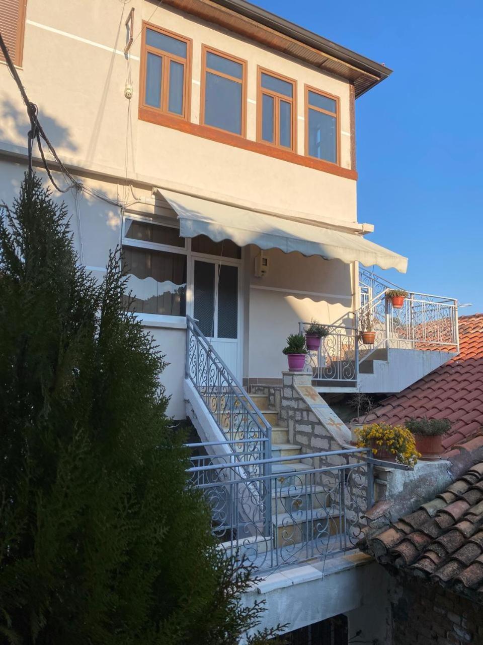 B&Bsheshalliu 베라트 외부 사진