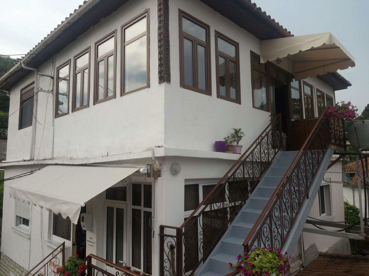 B&Bsheshalliu 베라트 외부 사진