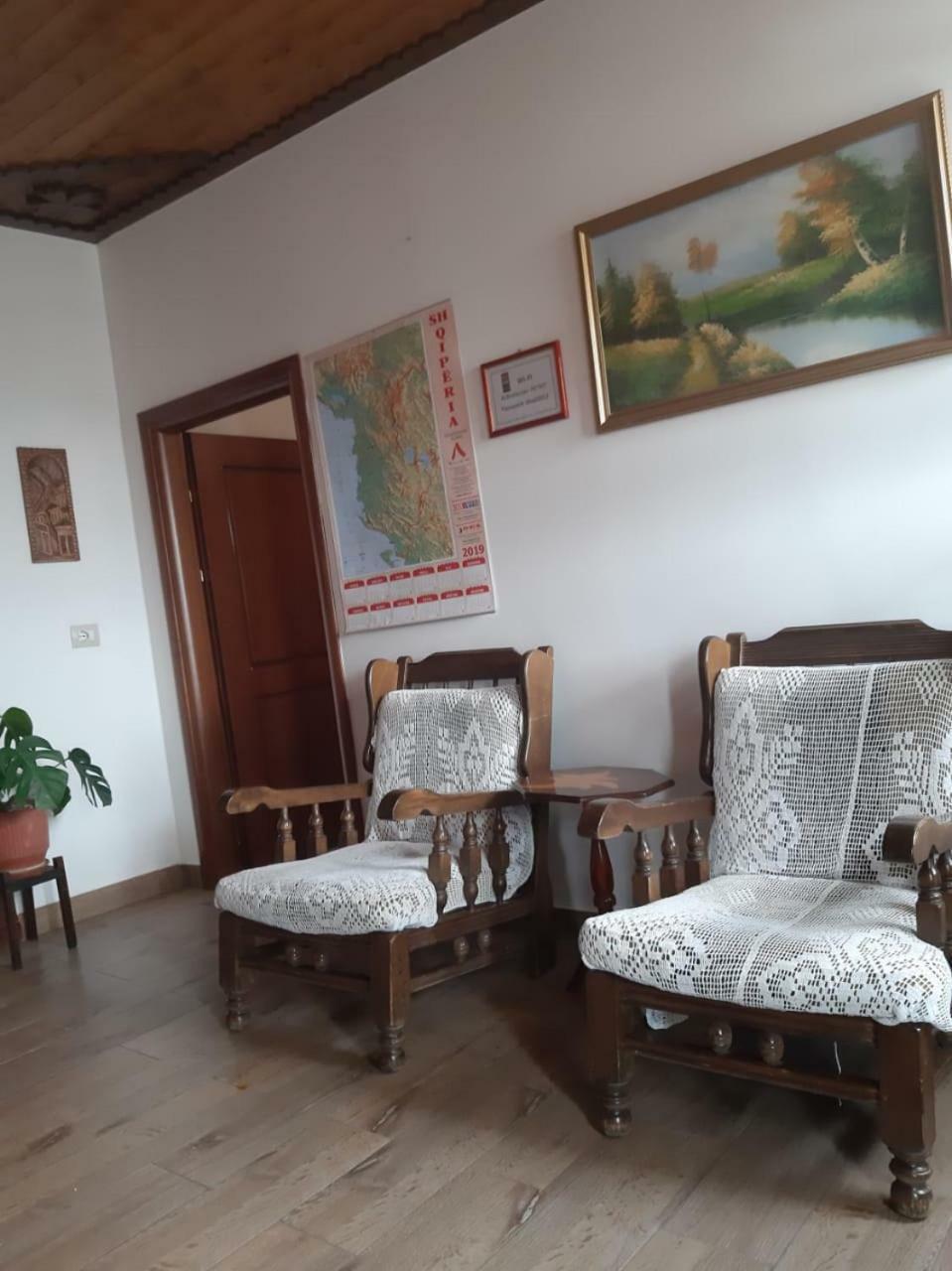 B&Bsheshalliu 베라트 외부 사진